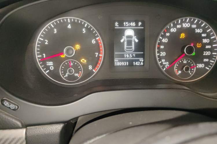 Used Volkswagen Sagitar 2013 2.0 TSI GLI Odometer Close Up