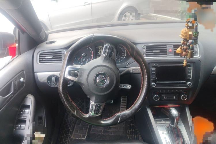 Used Volkswagen Sagitar 2013 2.0 TSI GLI Steering Wheel