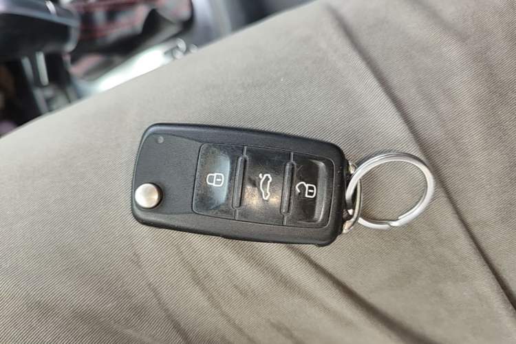 Used Volkswagen Sagitar 2013 2.0 TSI GLI Vehicle Key