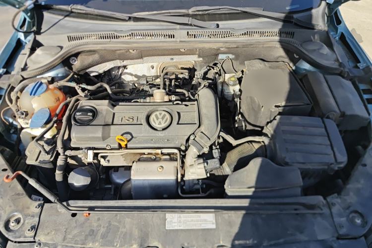Used Volkswagen Sagitar 2013 1.4 TSI BlueMotion Edition Engine Bay