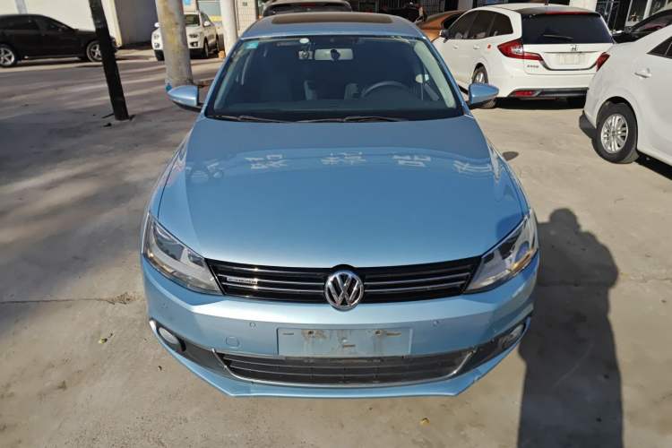 Used Volkswagen Sagitar 2013 1.4 TSI BlueMotion Edition Exterior 1