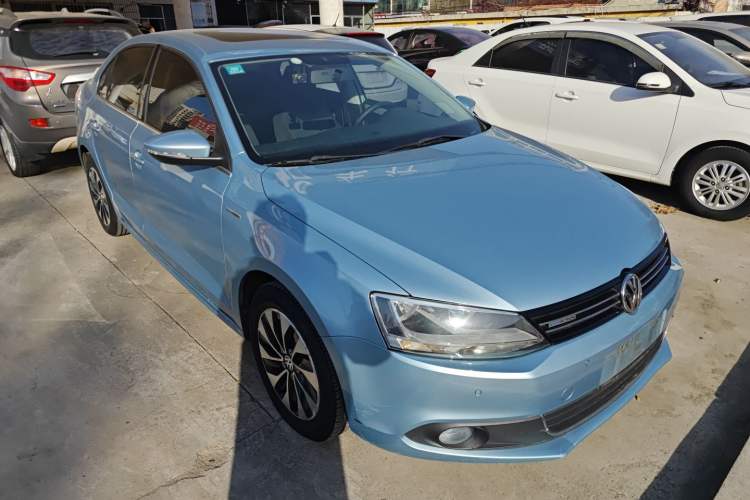 Used Volkswagen Sagitar 2013 1.4 TSI BlueMotion Edition Exterior 2