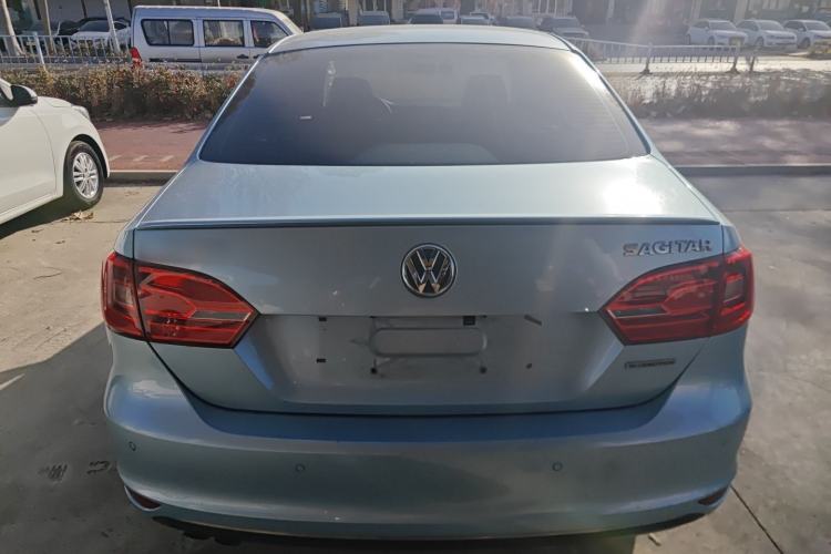 Used Volkswagen Sagitar 2013 1.4 TSI BlueMotion Edition Exterior 4