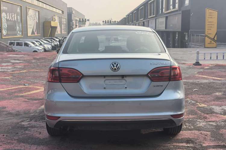 Used Volkswagen Sagitar 2013 1.4 TSI BlueMotion Edition Exterior 4