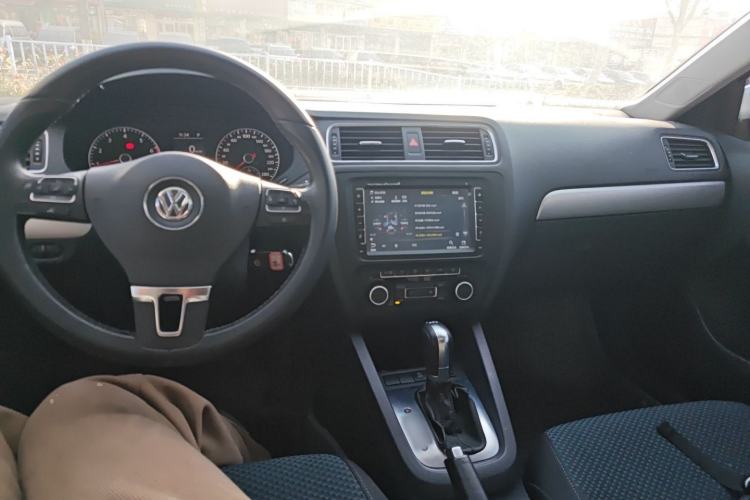 Used Volkswagen Sagitar 2013 1.4 TSI BlueMotion Edition Interior 2