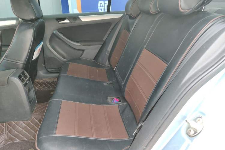 Used Volkswagen Sagitar 2013 1.4 TSI BlueMotion Edition Left Rear Seat