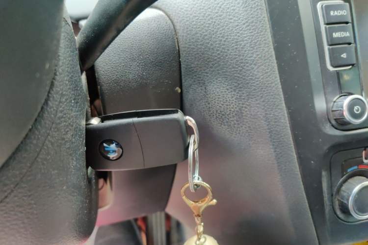 Used Volkswagen Sagitar 2013 1.4 TSI BlueMotion Edition Vehicle Key