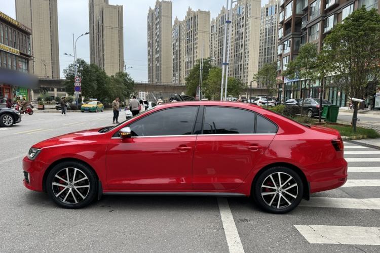 Used Volkswagen Sagitar 2013 2.0 TSI GLI Exterior 3