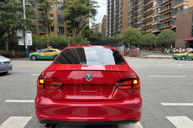 Used Volkswagen Sagitar 2013 2.0 TSI GLI Exterior 4