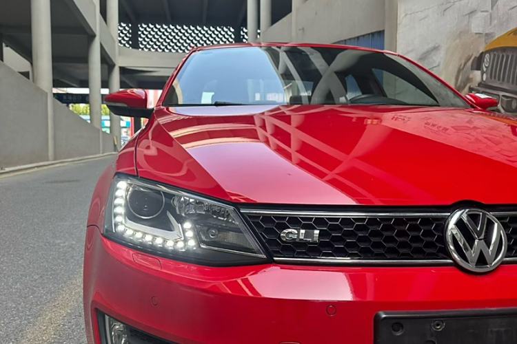 Used Volkswagen Sagitar 2013 2.0 TSI GLI Exterior 4