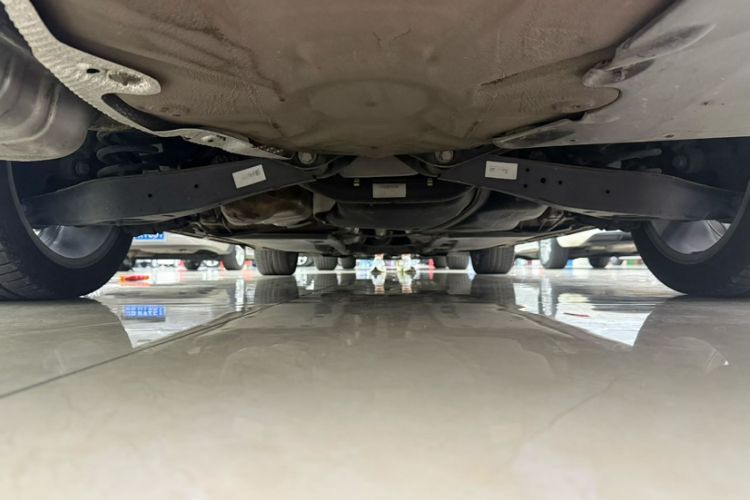 Used Volkswagen Sagitar 2013 2.0 TSI GLI Exterior 5