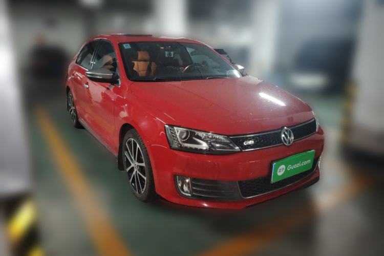 Used Volkswagen Sagitar 2013 2.0 TSI GLI Front Right 45 Deg