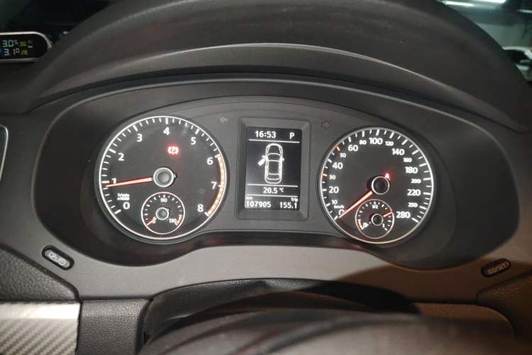 Used Volkswagen Sagitar 2013 2.0 TSI GLI Instrument Cluster