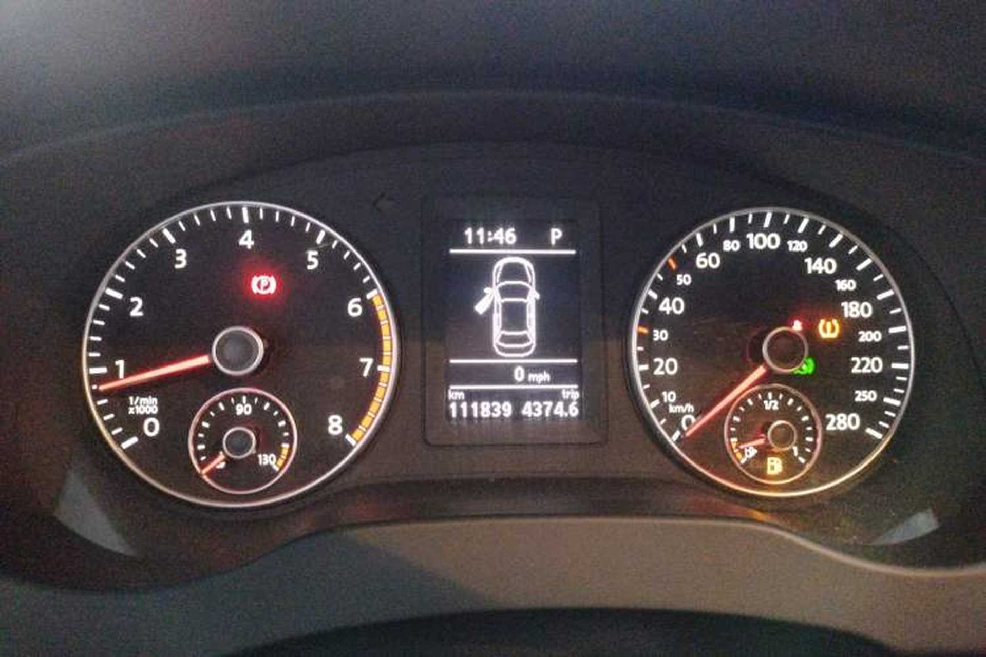 Used Volkswagen Sagitar 2013 2.0 TSI GLI Instrument Cluster
