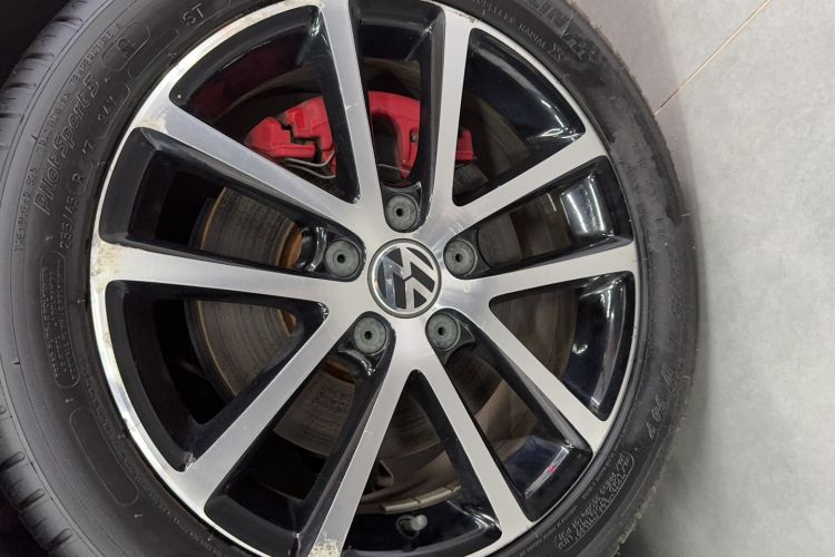 Used Volkswagen Sagitar 2013 2.0 TSI GLI Interior 11