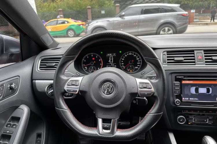Used Volkswagen Sagitar 2013 2.0 TSI GLI Interior 2