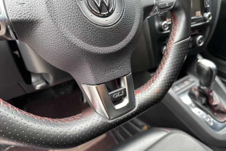Used Volkswagen Sagitar 2013 2.0 TSI GLI Interior 7