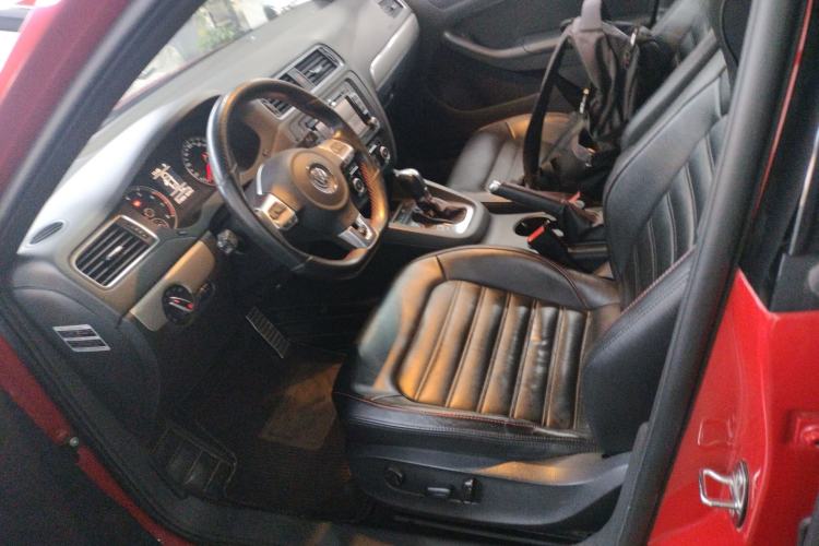 Used Volkswagen Sagitar 2013 2.0 TSI GLI Left Front Seat