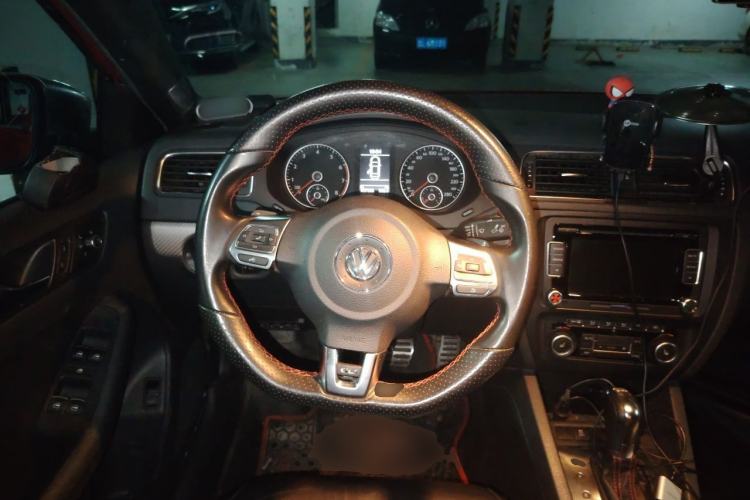 Used Volkswagen Sagitar 2013 2.0 TSI GLI Steering Wheel