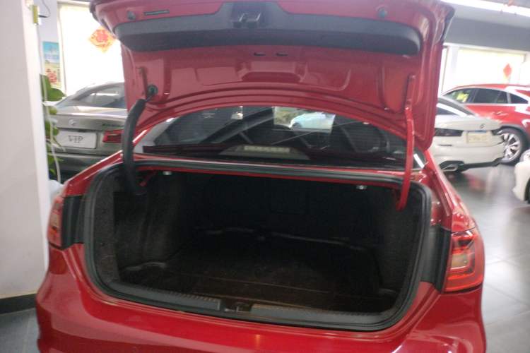 Used Volkswagen Sagitar 2013 2.0 TSI GLI Trunk