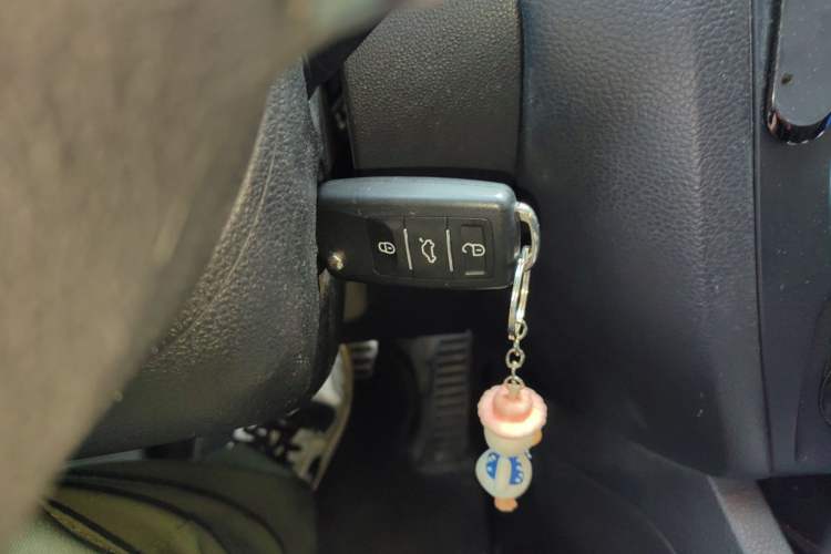 Used Volkswagen Sagitar 2013 2.0 TSI GLI Vehicle Key