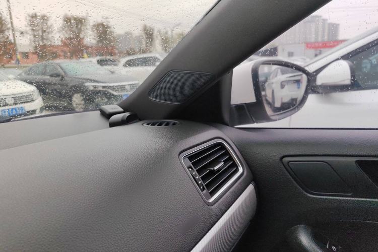 Used Volkswagen Sagitar 2013 2.0 TSI GLI Audio And AC Panel
