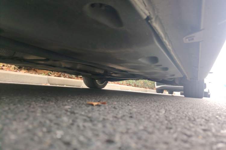 Used Volkswagen Sagitar 2013 2.0 TSI GLI Chassis Front Left