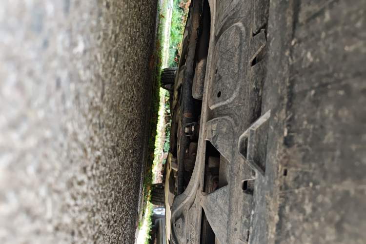 Used Volkswagen Sagitar 2013 2.0 TSI GLI Chassis Front
