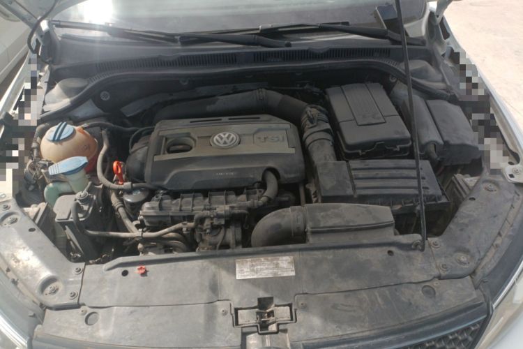 Used Volkswagen Sagitar 2013 2.0 TSI GLI Engine Bay