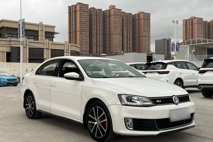 Used Volkswagen Sagitar 2013 2.0 TSI GLI Exterior 2