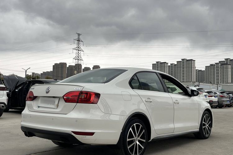 Used Volkswagen Sagitar 2013 2.0 TSI GLI Exterior 4