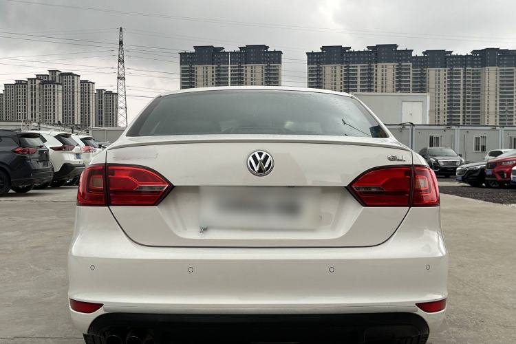 Used Volkswagen Sagitar 2013 2.0 TSI GLI Exterior 5