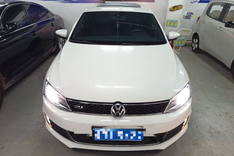 Used Volkswagen Sagitar 2013 2.0 TSI GLI Front