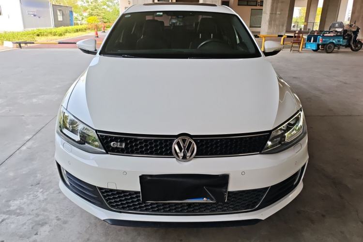 Used Volkswagen Sagitar 2013 2.0 TSI GLI Front