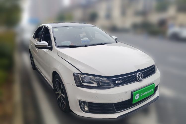 Used Volkswagen Sagitar 2013 2.0 TSI GLI Front Right 45 Deg