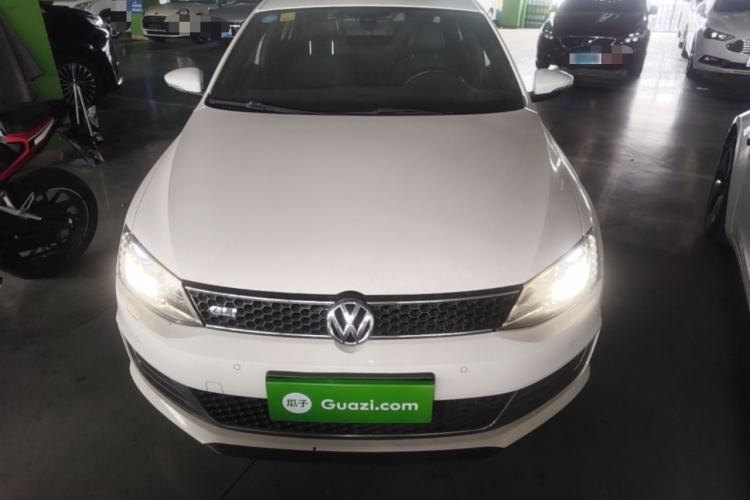 Used Volkswagen Sagitar 2013 2.0 TSI GLI Front
