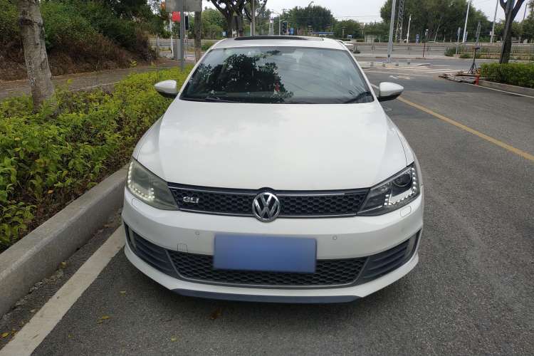 Used Volkswagen Sagitar 2013 2.0 TSI GLI Front