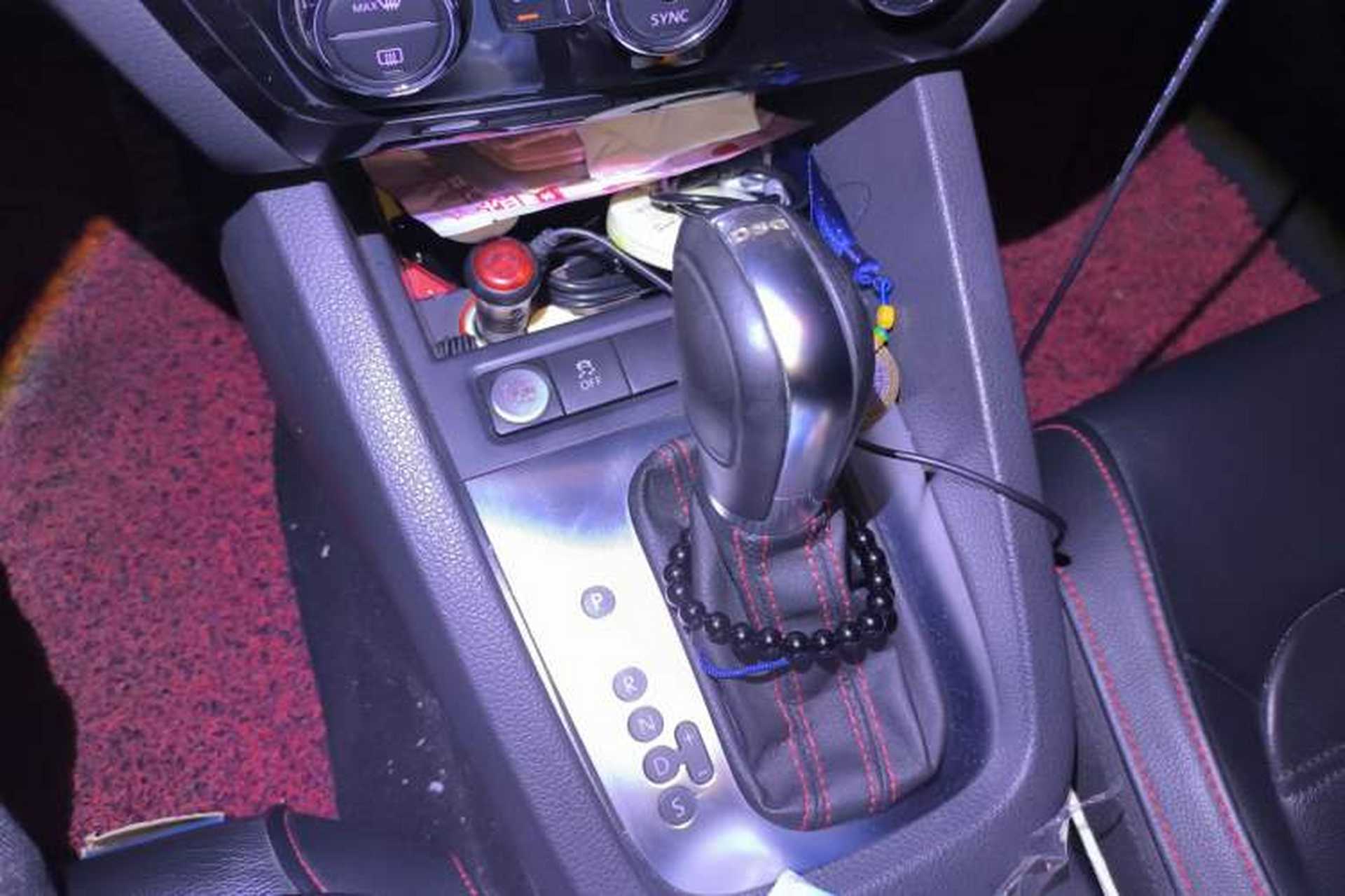 Used Volkswagen Sagitar 2013 2.0 TSI GLI Gear Lever