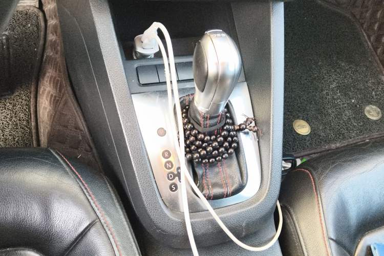 Used Volkswagen Sagitar 2013 2.0 TSI GLI Gear Lever