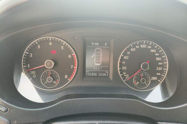 Used Volkswagen Sagitar 2013 1.4 TSI BlueMotion Edition Instrument Cluster
