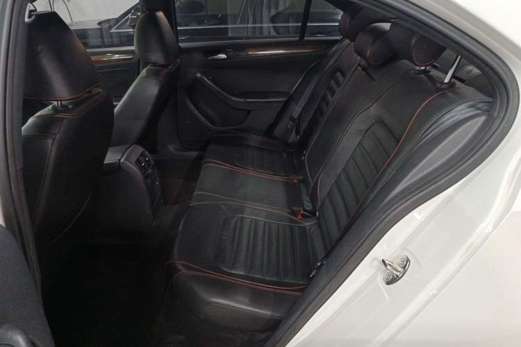 Used Volkswagen Sagitar 2013 2.0 TSI GLI Left Rear Seat