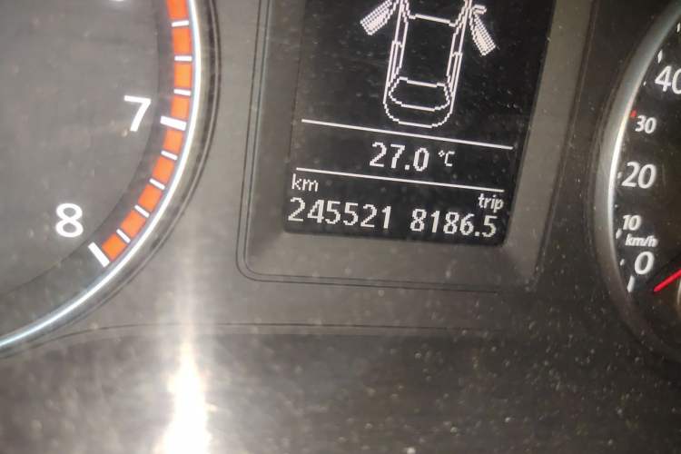 Used Volkswagen Sagitar 2013 2.0 TSI GLI Odometer Close Up