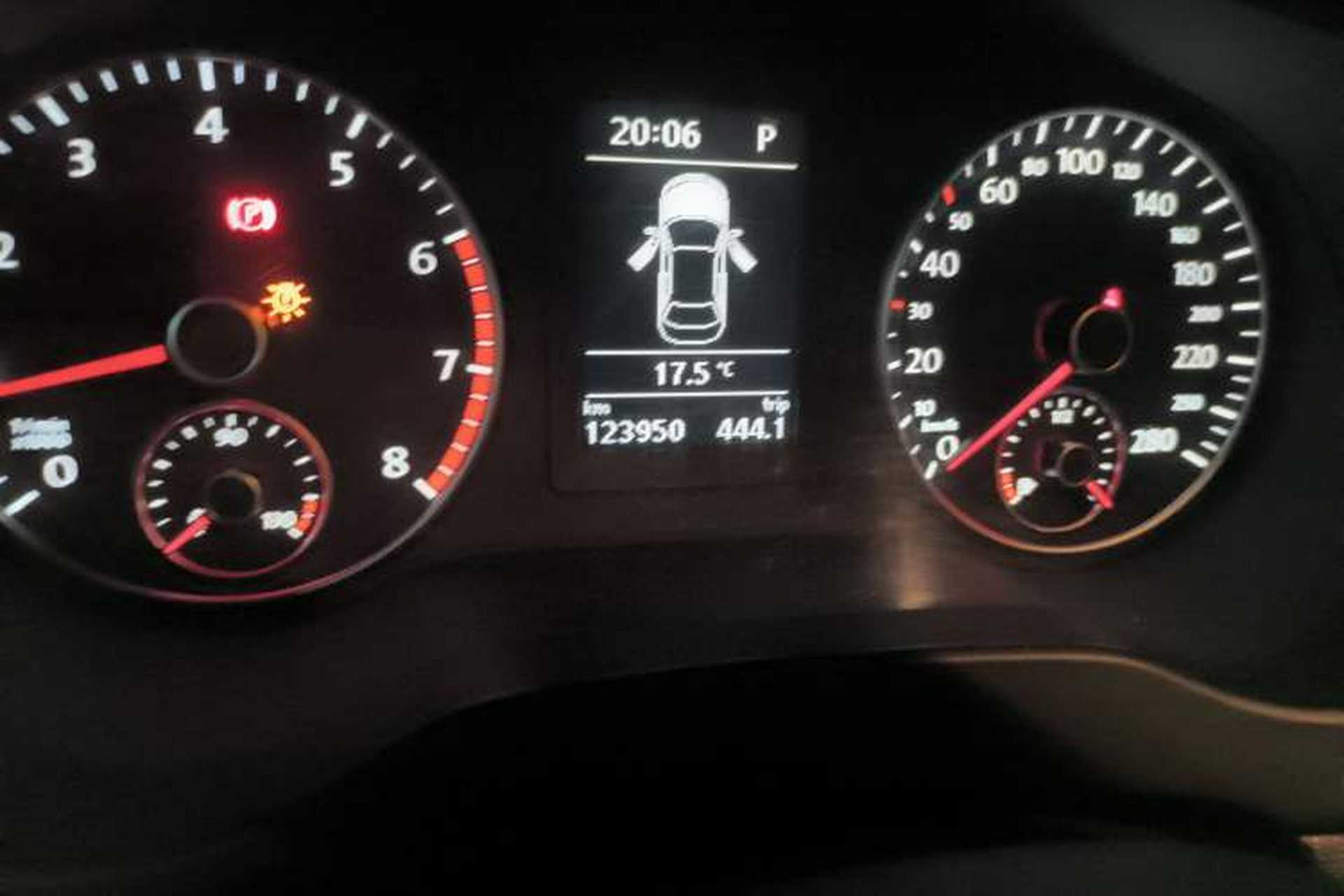 Used Volkswagen Sagitar 2013 2.0 TSI GLI Odometer Close Up