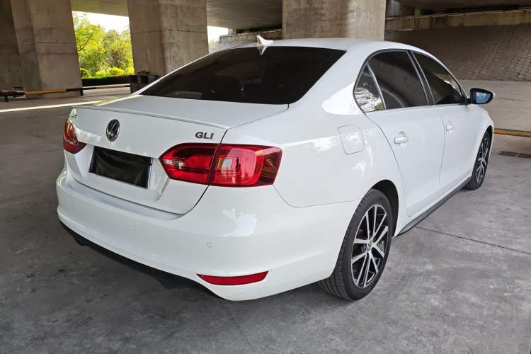 Used Volkswagen Sagitar 2013 2.0 TSI GLI Rear Right 45 Deg