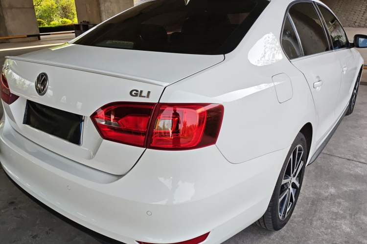 Used Volkswagen Sagitar 2013 2.0 TSI GLI Right Rear Taillight