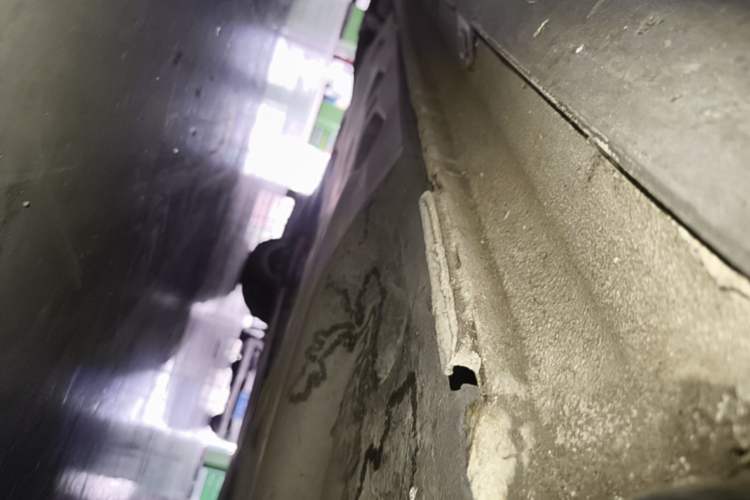 Used Volkswagen Sagitar 2013 2.0 TSI GLI Right Side Sill