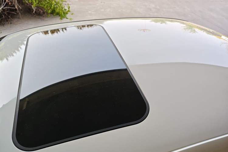 Used Volkswagen Sagitar 2013 2.0 TSI GLI Roof