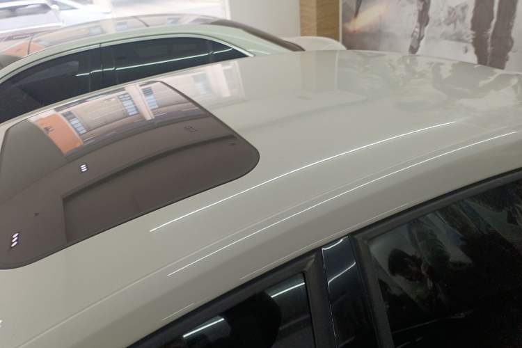 Used Volkswagen Sagitar 2013 2.0 TSI GLI Roof
