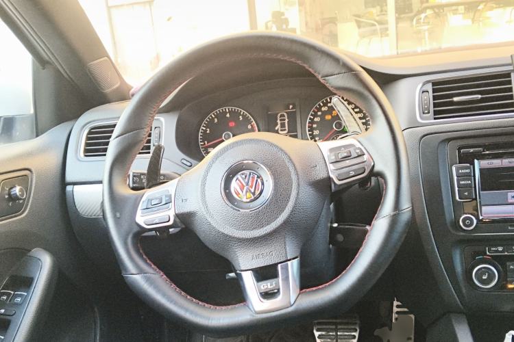 Used Volkswagen Sagitar 2013 2.0 TSI GLI Steering Wheel