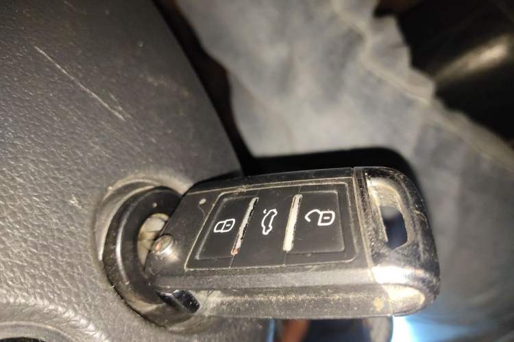 Used Volkswagen Sagitar 2013 2.0 TSI GLI Vehicle Key